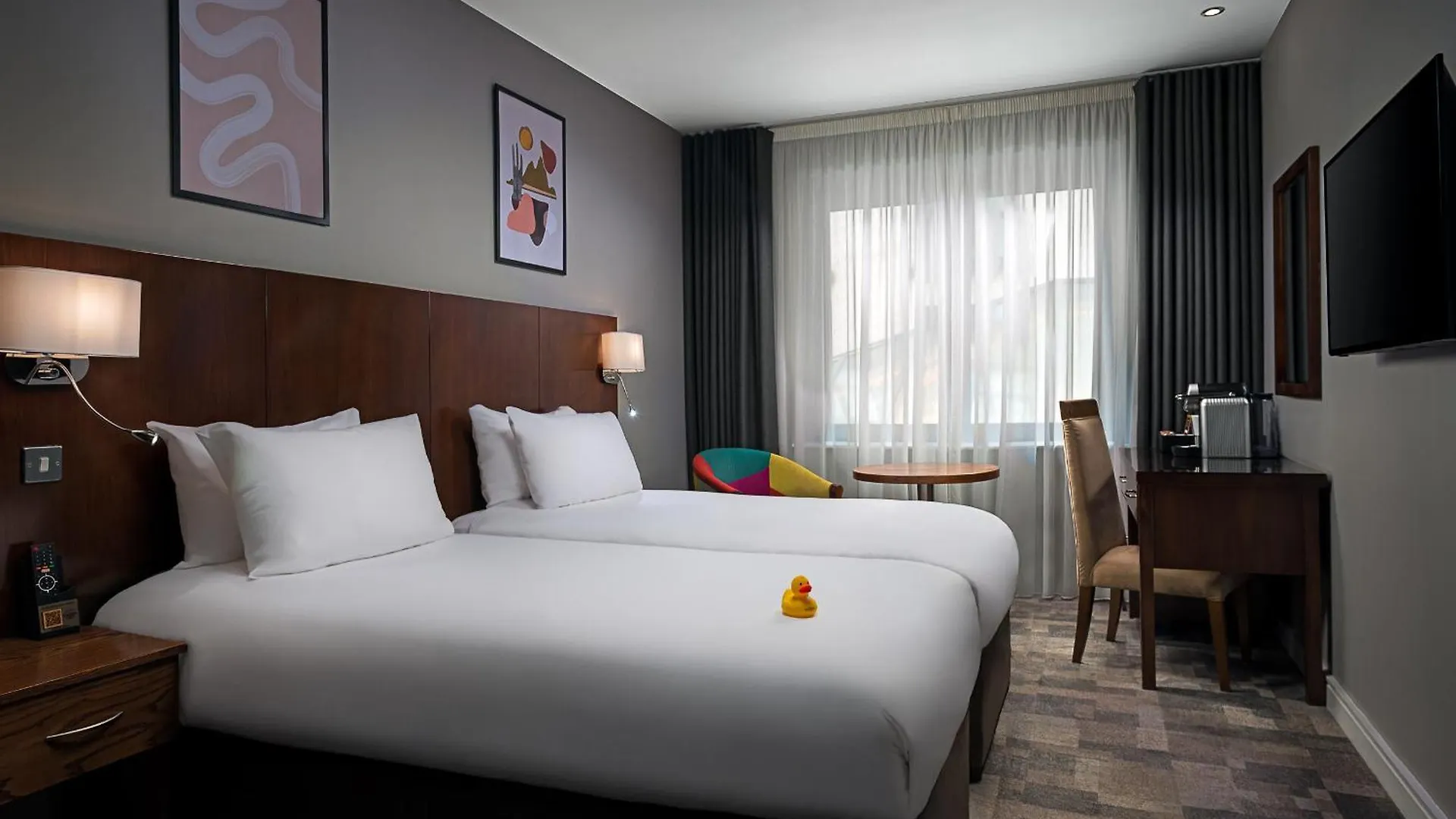 Staying In Limerick City Centre: 6 Central Hotels Compared